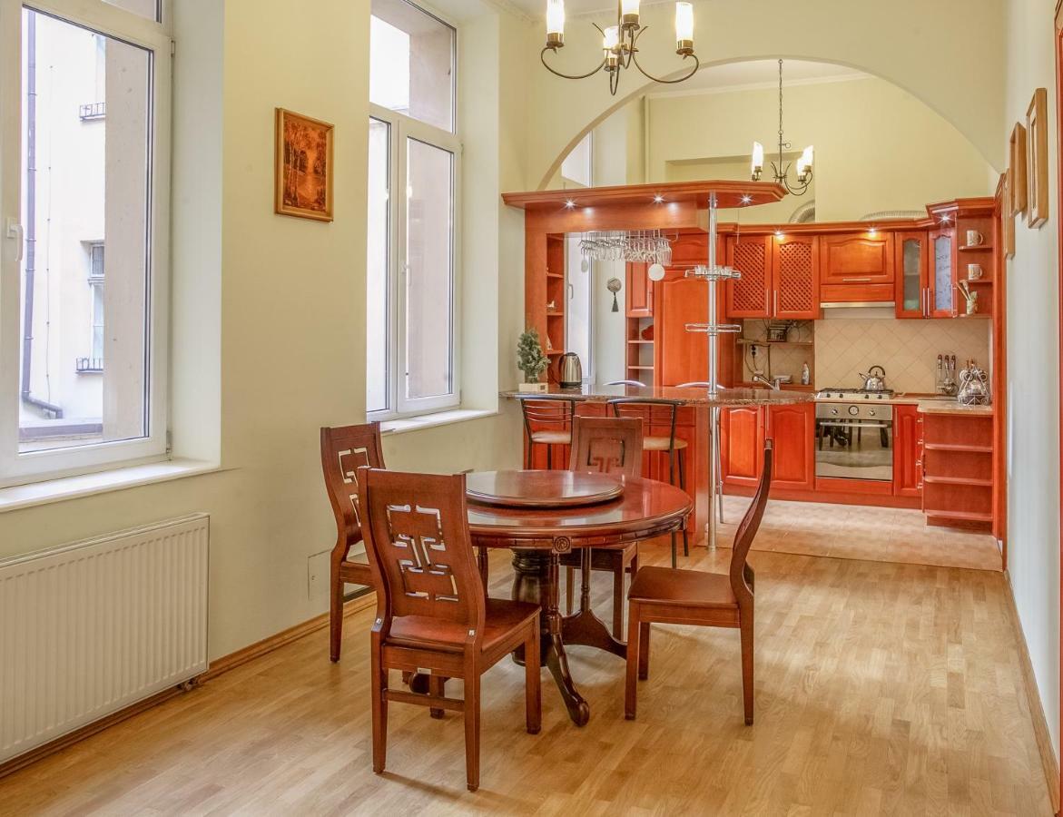 Grand Lviv Apartment I Kültér fotó